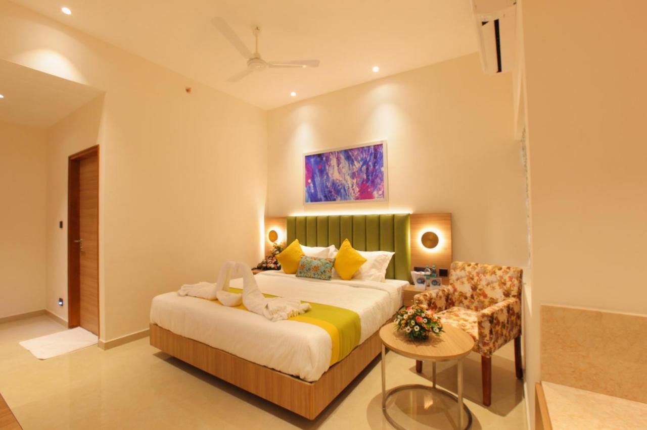 The Grand Ambassador Hotel Kottayam Eksteriør bilde