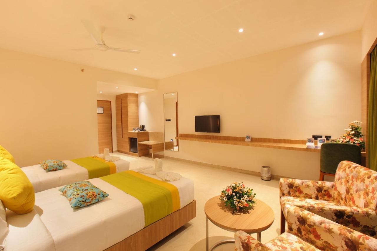 The Grand Ambassador Hotel Kottayam Eksteriør bilde